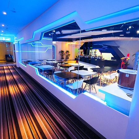 Galaxia Business Hotel Taichung Exterior foto