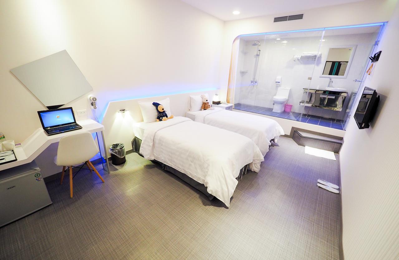 Galaxia Business Hotel Taichung Exterior foto
