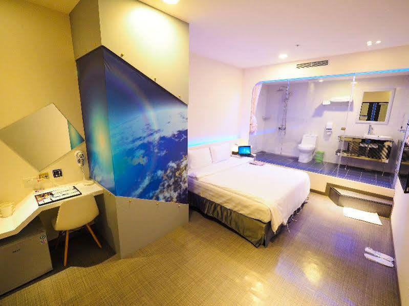 Galaxia Business Hotel Taichung Exterior foto