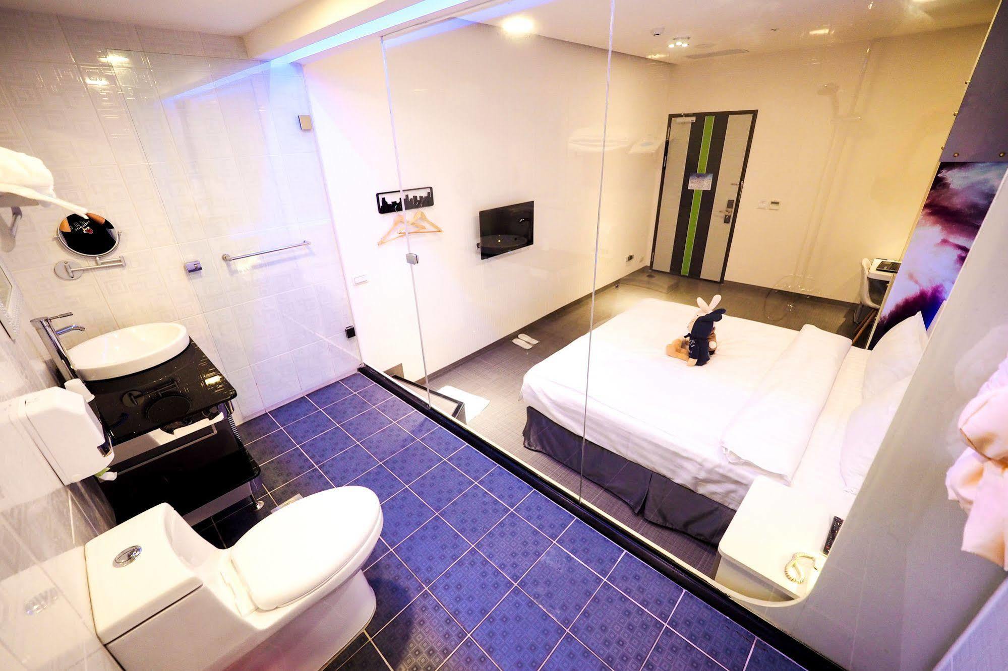 Galaxia Business Hotel Taichung Exterior foto